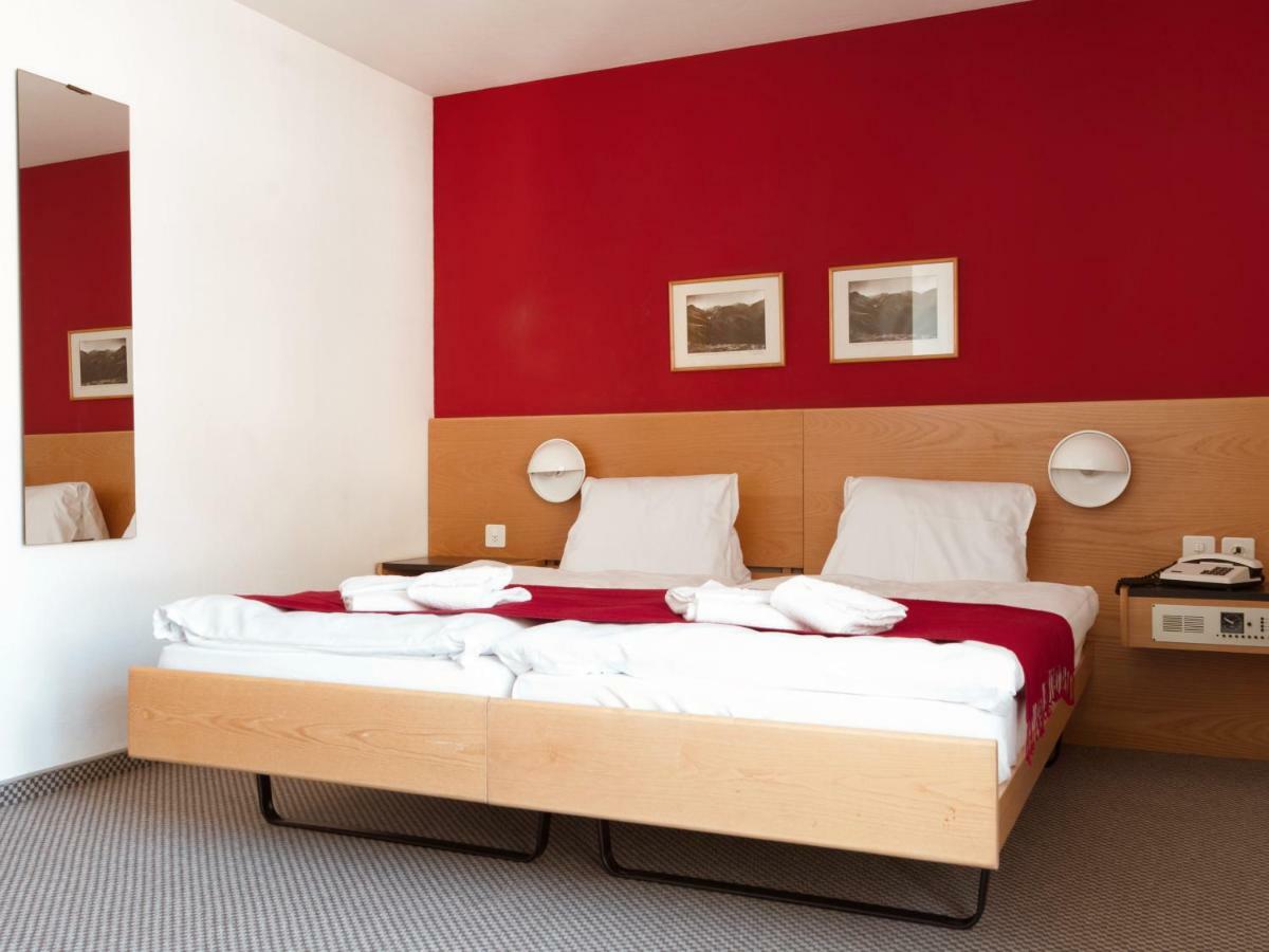 Hotel Aurora Ardez Esterno foto