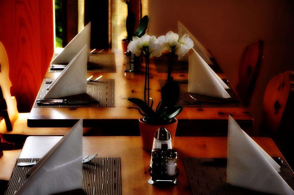 Hotel Aurora Ardez Ristorante foto
